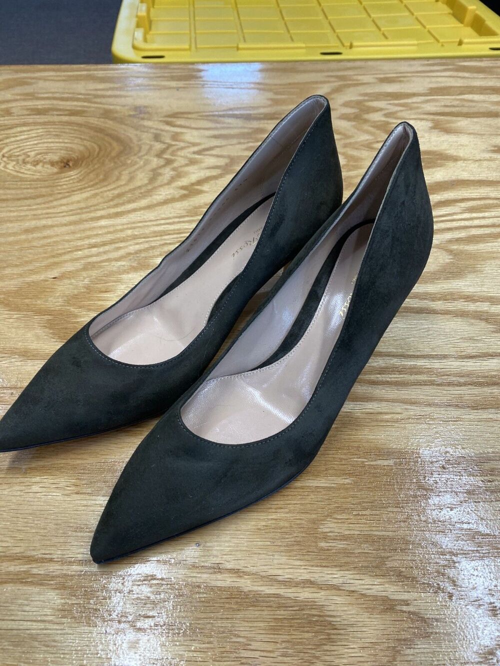 Gianvito Rossi Pump Heels Women's Size 6.5 Black Suede Pointed Toe Preppy S60